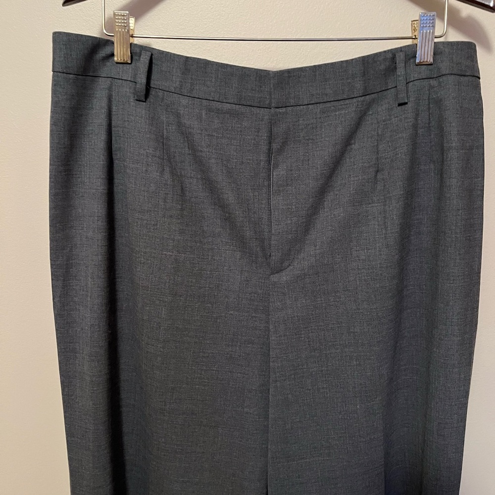 Ellen Tracy Women's Elegant Gray Straight Leg Pants